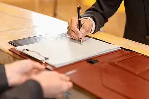 怎么删除企业qq人